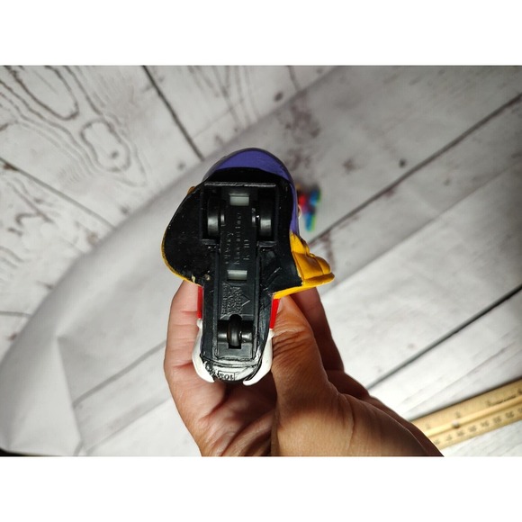 Burger King Promo Disney's Kid's Club Goofy Max Bowling Roller Blading Figure - Picture 5 of 6